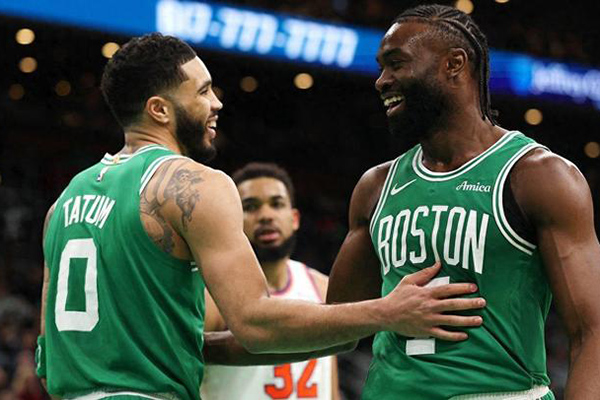 NBA东部格局洗牌:传统强队落势 <a href=/lanqiu/heat/ target=_blank class=infotextkey>热火</a>异军突起