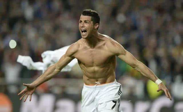 其实C罗在<a href=/zuqiu/realmadrid/ target=_blank class=infotextkey>皇马</a>的时候肌肉就已经呈现巅峰